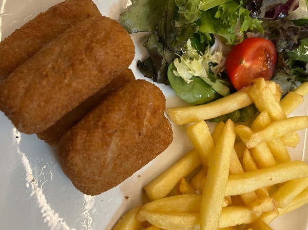 Croquetas de jamón + patatas fritas