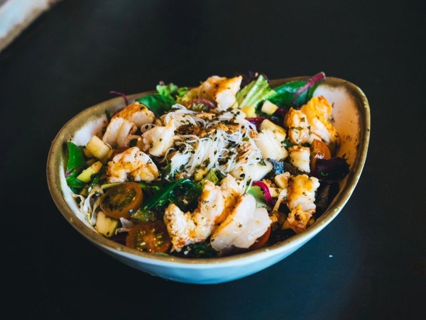 Grilled shrimp salad with seasonal fruit