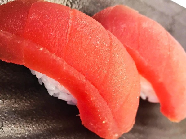 NIGIRI TUNA