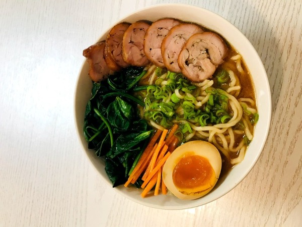 RAMEN MISO CON POLLO