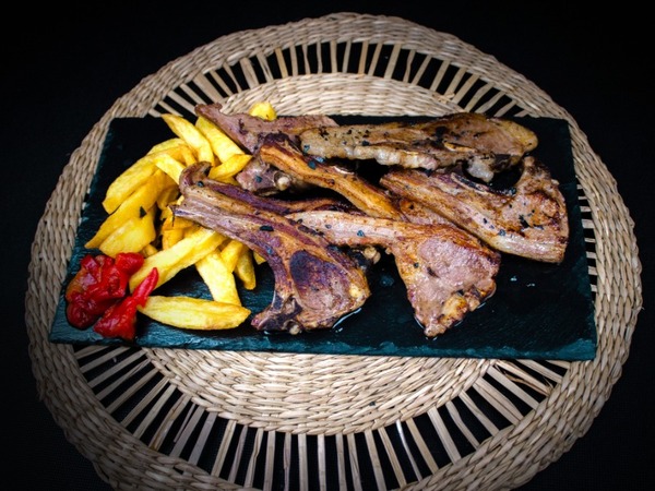 Grilled lamb chops