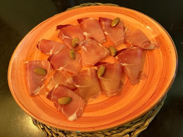 Jamón Serrano y Almendras 