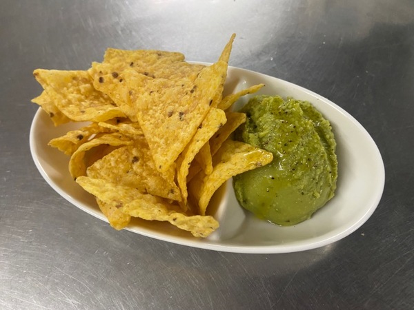 NACHOS & GUACAMOLE