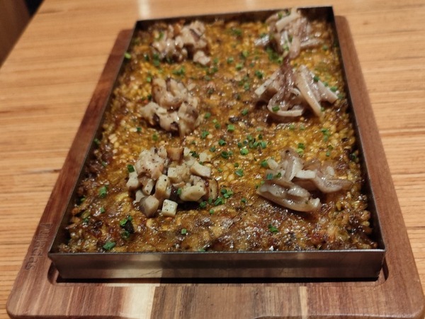 ARROZ  AL HORNO CON BOLETUS Y OREJA 