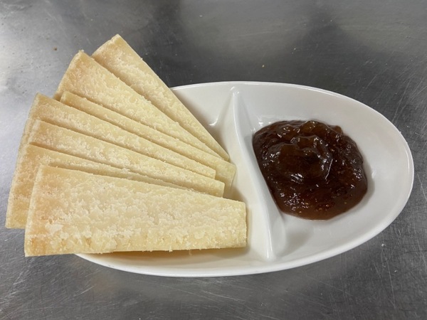 PARMESANO REGGIANO AMB MERMELADA DE FIGA